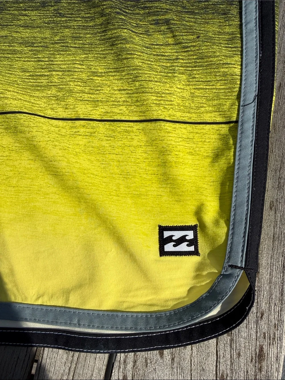 Billabong Men’s Black to Neon Yellow Gradient Boardshorts